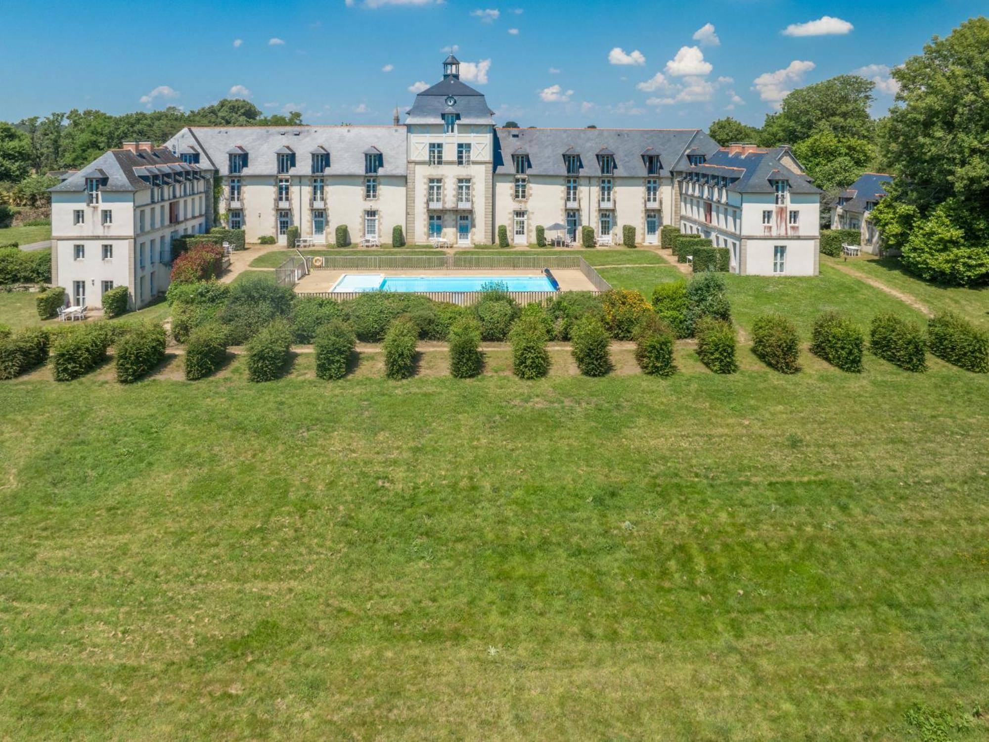 Apartment Chateau De Kergonano-2 By Interhome Баден Экстерьер фото